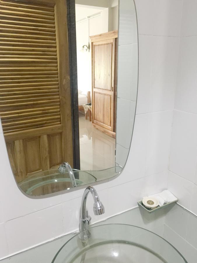 Baan Bangrak Residence Trang Esterno foto