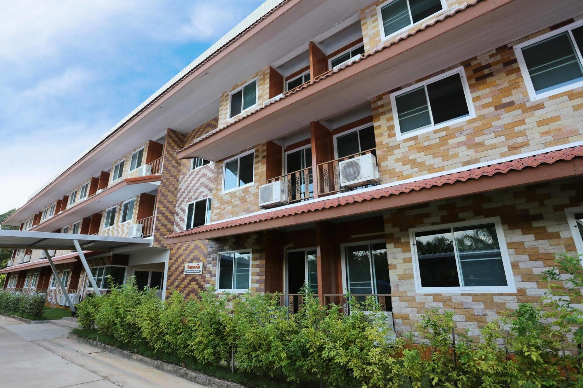 Baan Bangrak Residence Trang Esterno foto