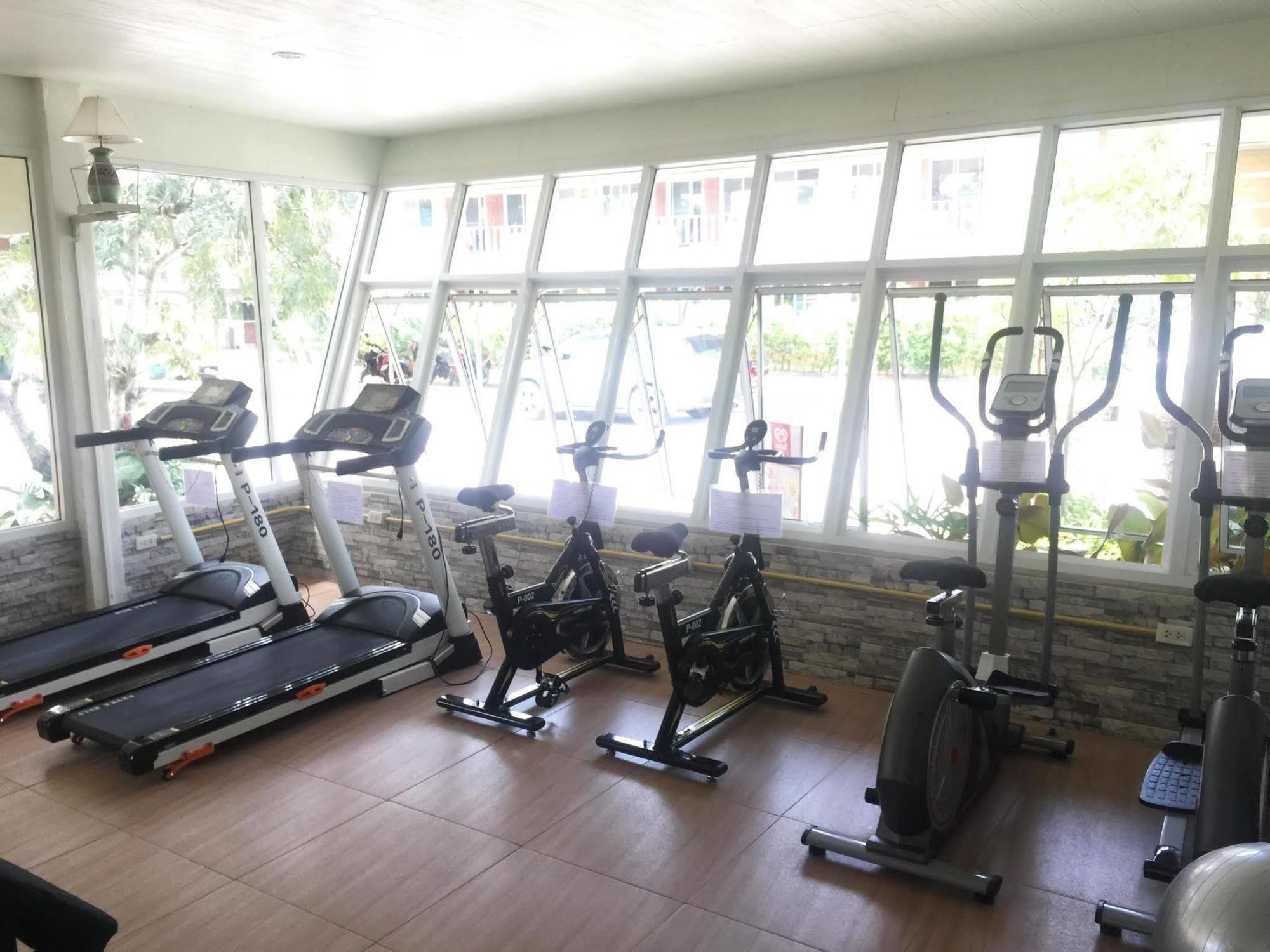 Baan Bangrak Residence Trang Esterno foto